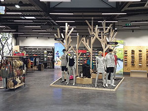 Intérieur 3 magasin Espace Montagne