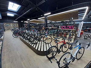 Intérieur 2 magasin Mondovélo